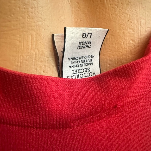 Victoria's Secret Red Cotton Thong Vintage 2016 - Picture 3 of 4